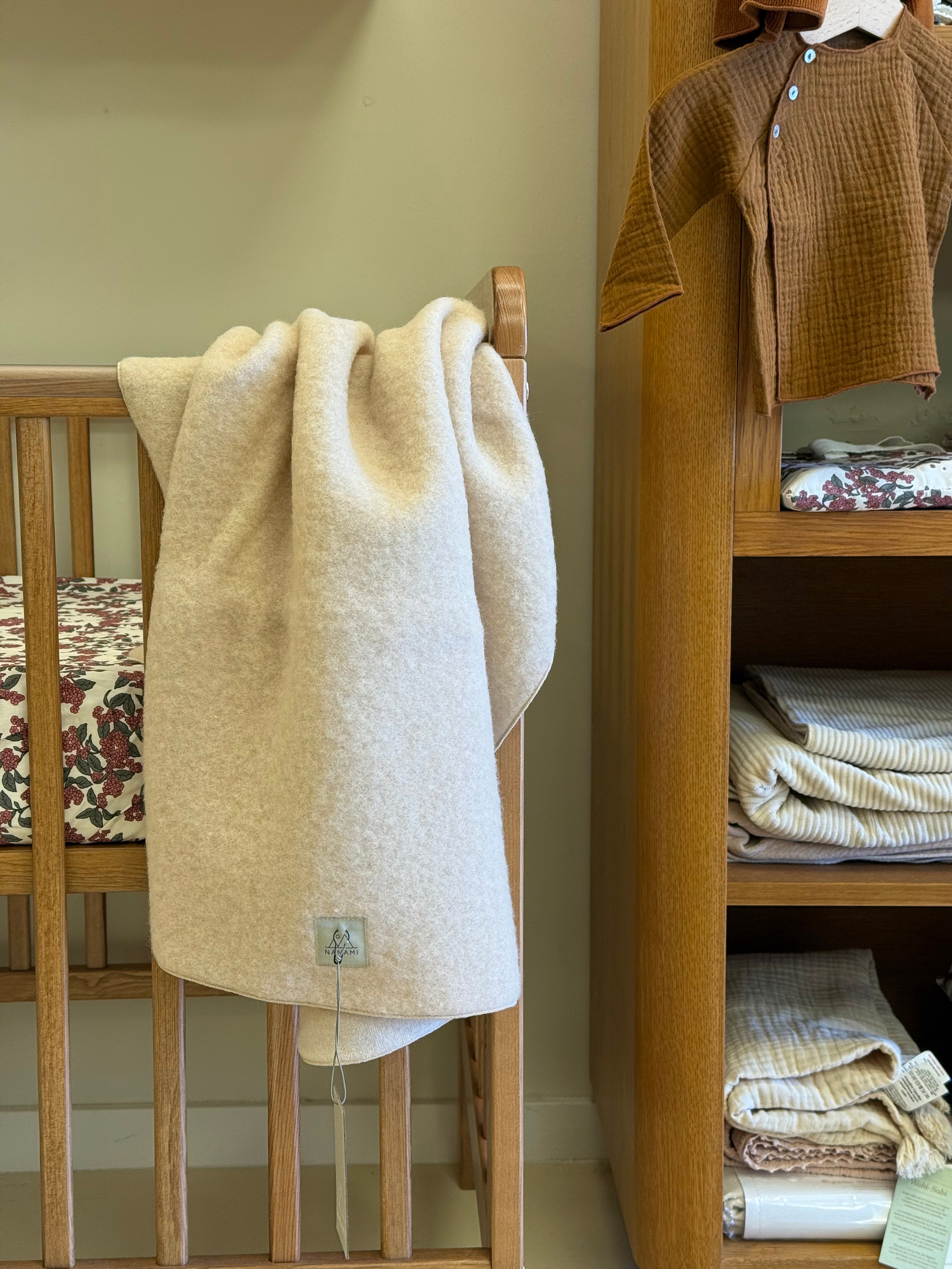 Babyuldstæppe i luksusuld