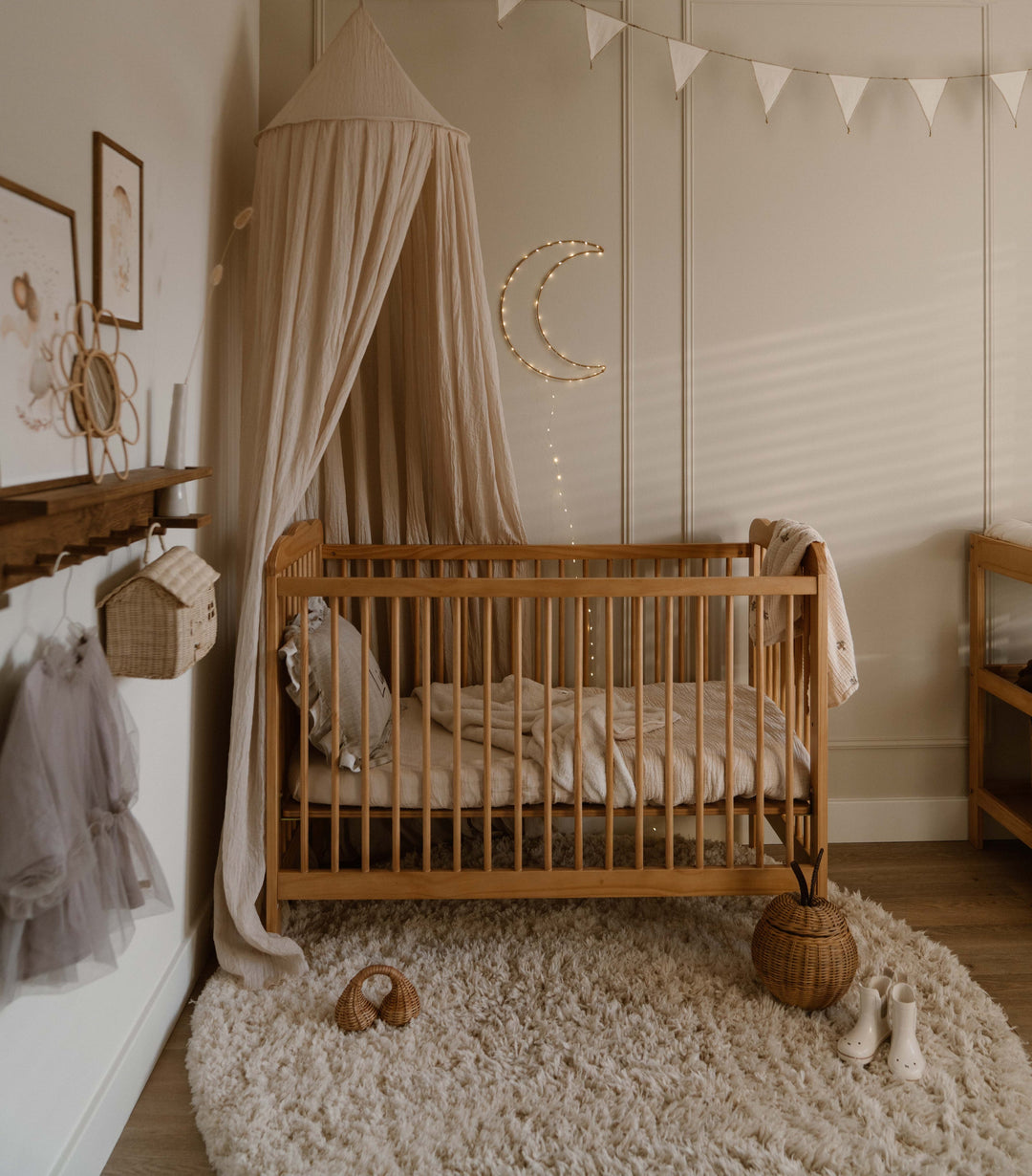 Rose Vintage Cot