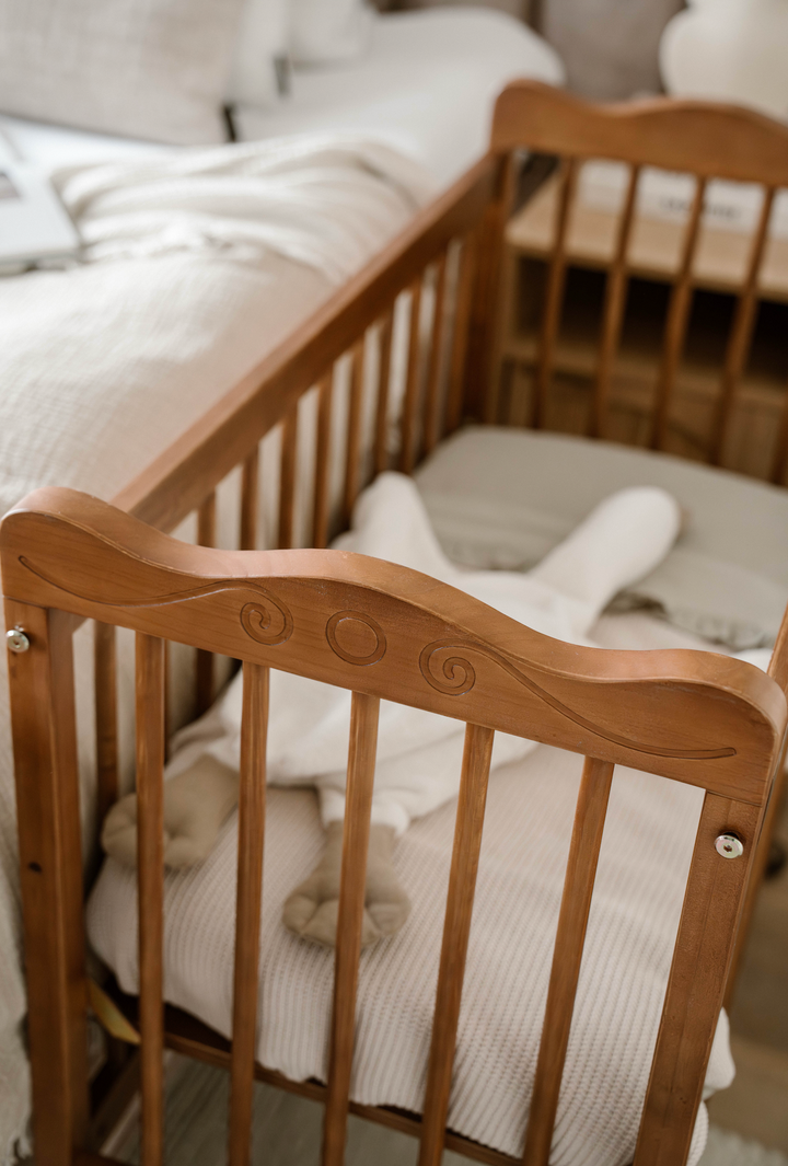Rose Vintage Crib