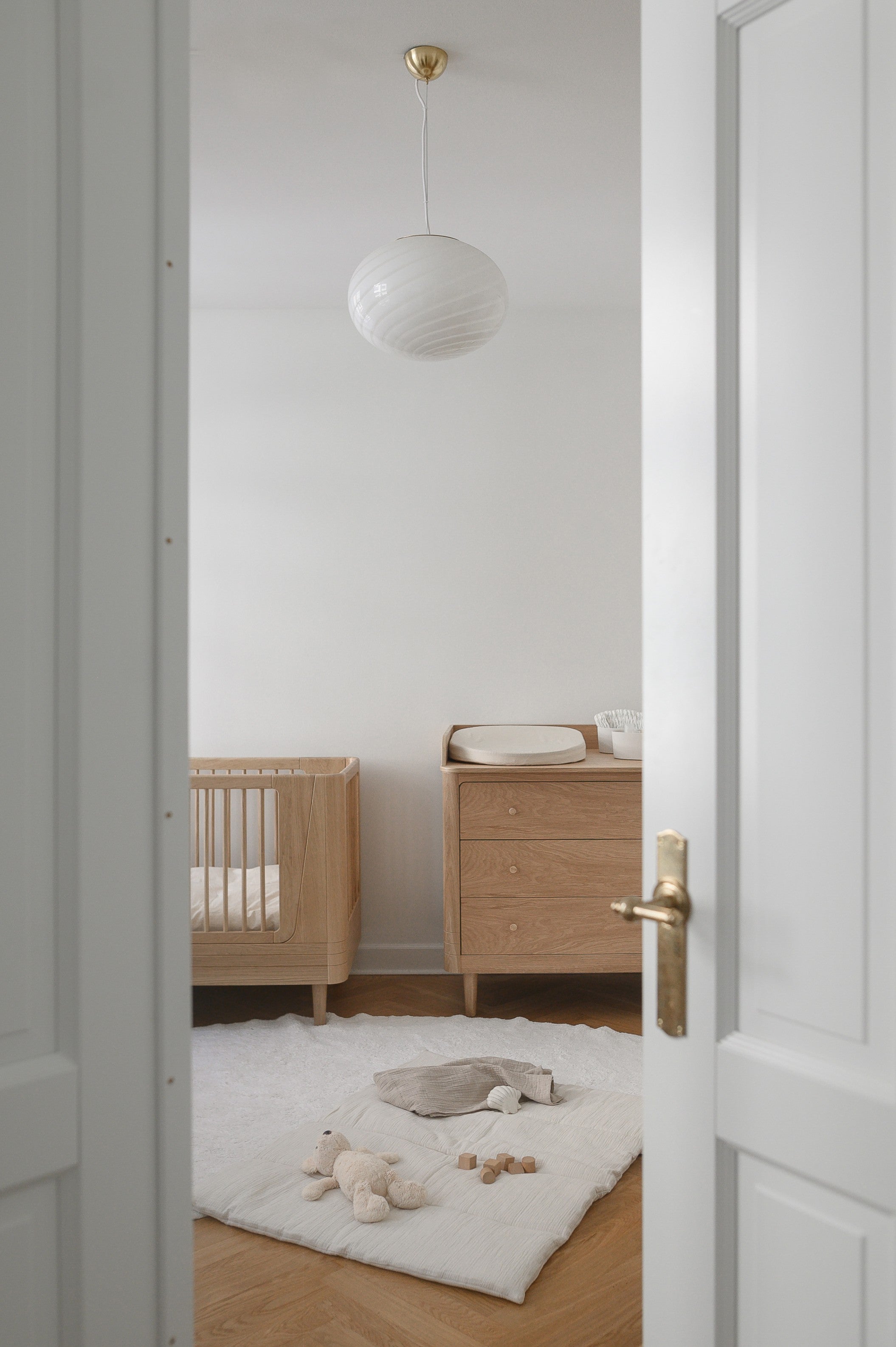 We Are Bitte Dresser 2.0